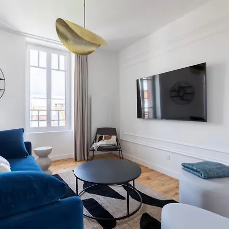 Le Clairmont - T3 Spacieux Et Lumineux Appartement