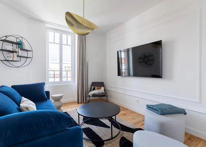 Le Clairmont - T3 Spacieux Et Lumineux Appartement